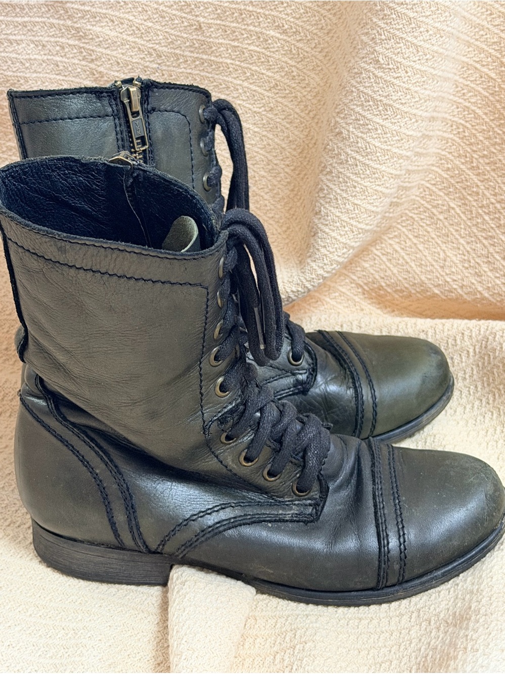 Steve Madden Black Leather Ankle Boots with Label